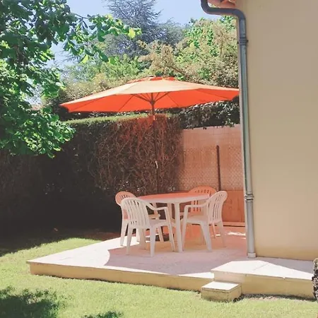 Maison T2 Independante Avec Terrasse Et Parking Holiday home Buxerolles